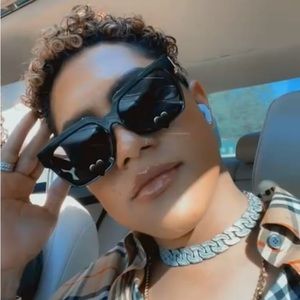 Meet your Posher, Sadic